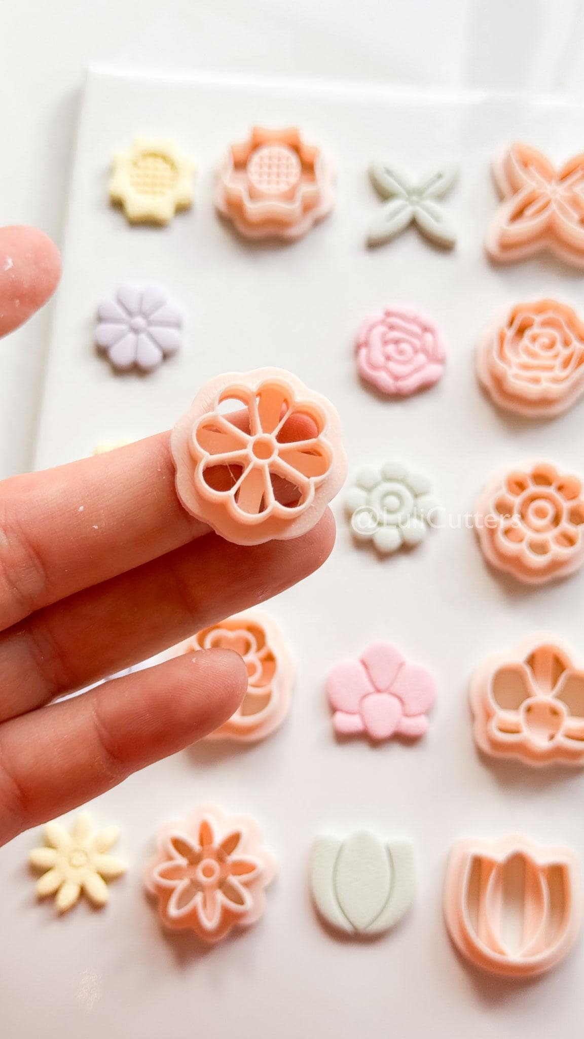 Floral Clay Cutter Set: 15mm to 40mm