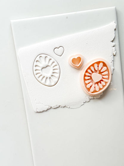 Haloheart Oval Polymer Clay Cutter: Radiant Heart Frame
