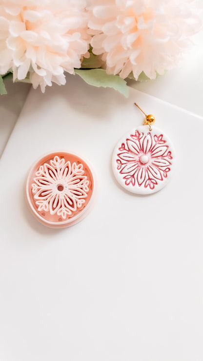 Eira Bloom Polymer Clay Cutter: Floral Mandorla Embosser