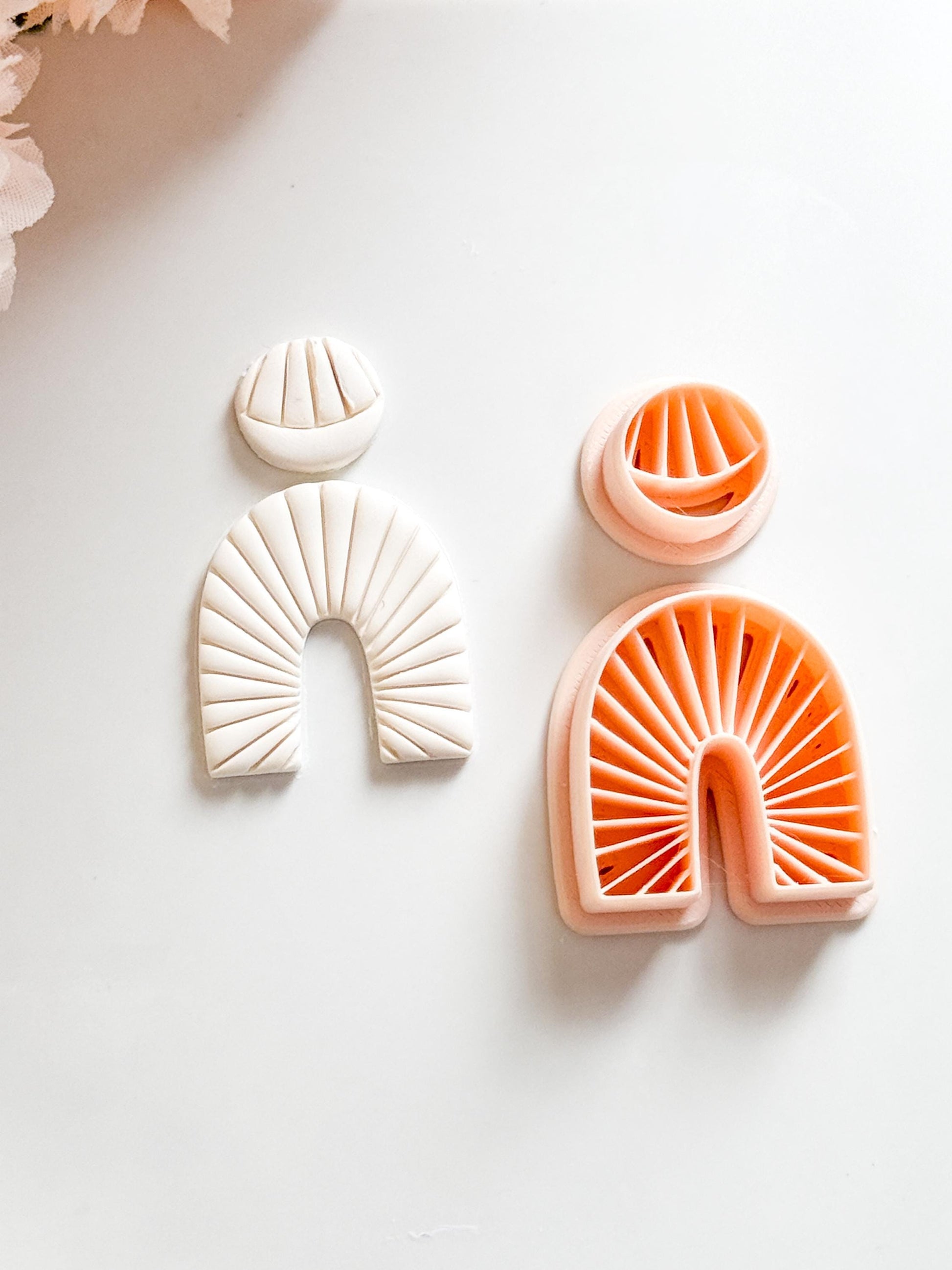Noe Lines Polymer Clay Cutter: Geometric Arched Stripe Embosser