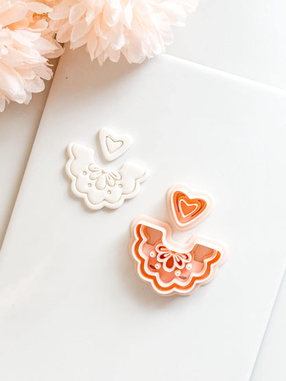 Una Frill Polymer Clay Cutter: Scalloped Edge Arch Embosser