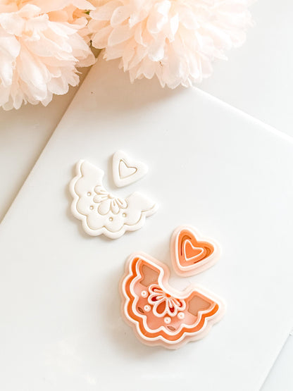 Una Frill Polymer Clay Cutter: Scalloped Edge Arch Embosser