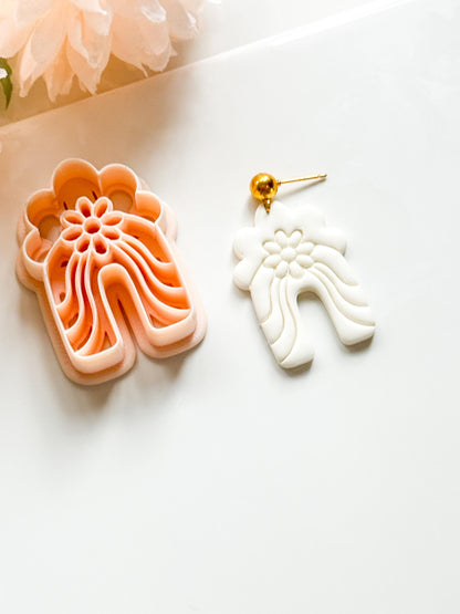 Curve Lila Clay Cutter: Wavy Arch Floral Design for Polymer Clay Jewelry