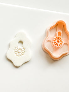 Pebble Koa Polymer Clay Cutter: Organic Shape Embossing Flower Jewelry Tool