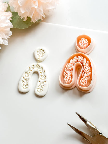 Wreath Mira Polymer Clay Cutter: Embossing Flower Wreath Jewelry Making Tool