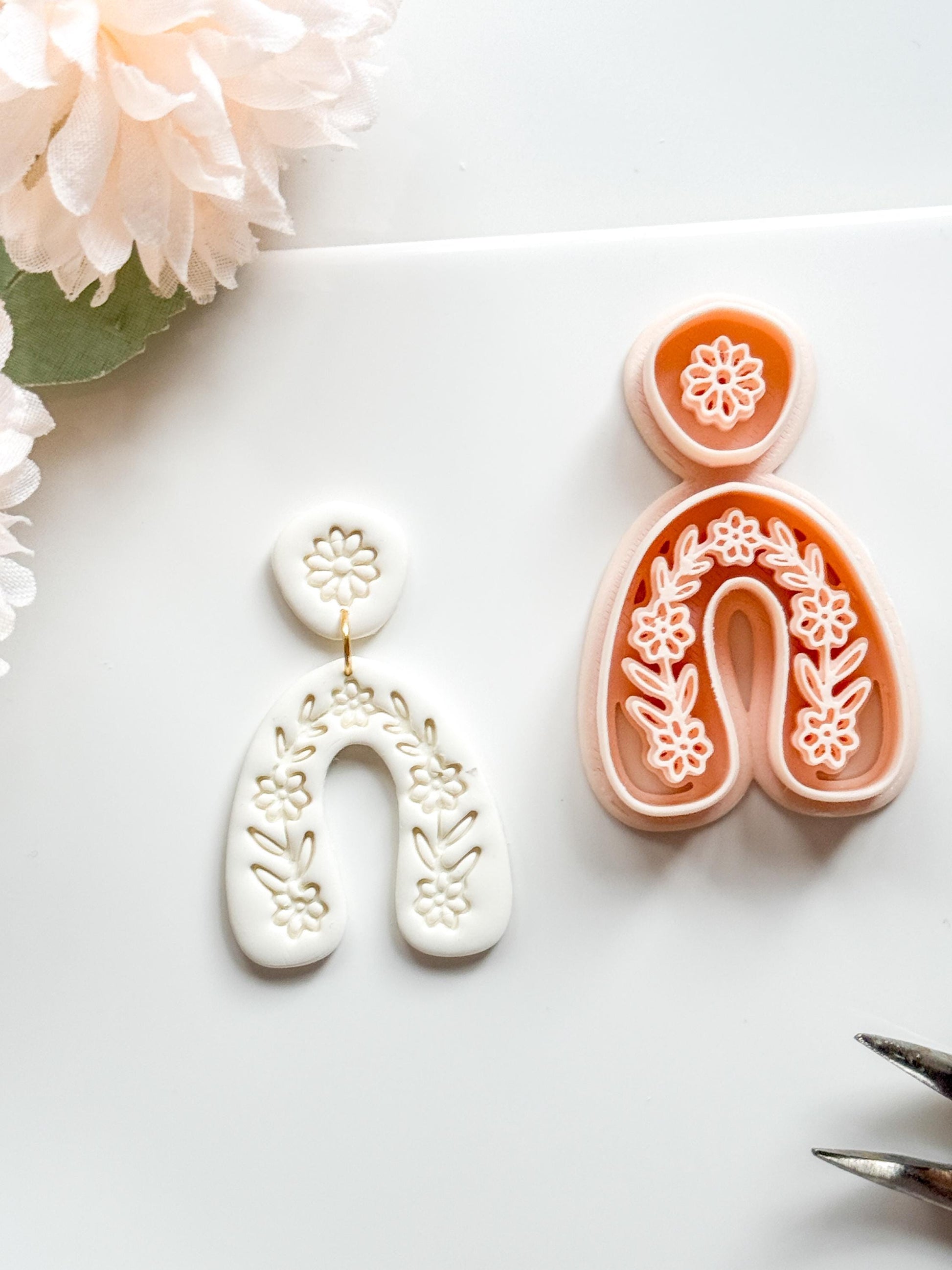 Wreath Mira Polymer Clay Cutter: Embossing Flower Wreath Jewelry Making Tool