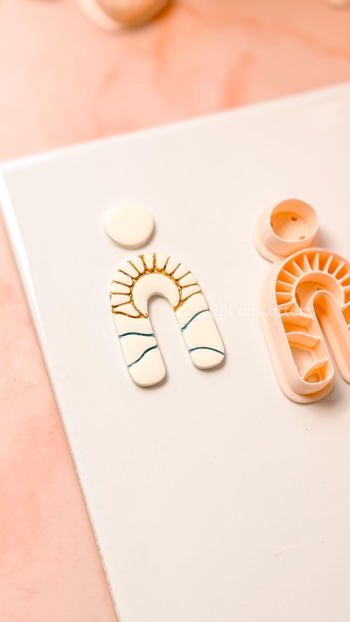 Sun Arch Clay Cutter: Radiant Sunrise Arch Design