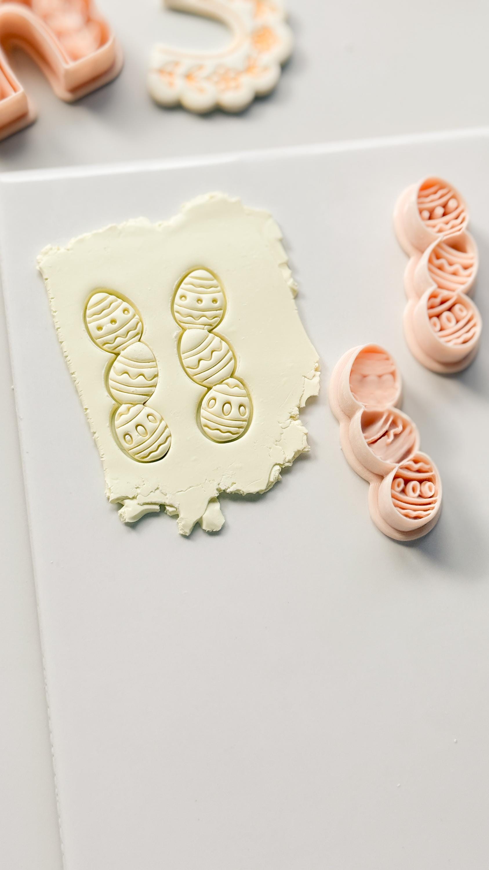 Spring Egg Trio Polymer Clay Cutter: Stacked Embossed Easter Eggs for Dangle Earrings