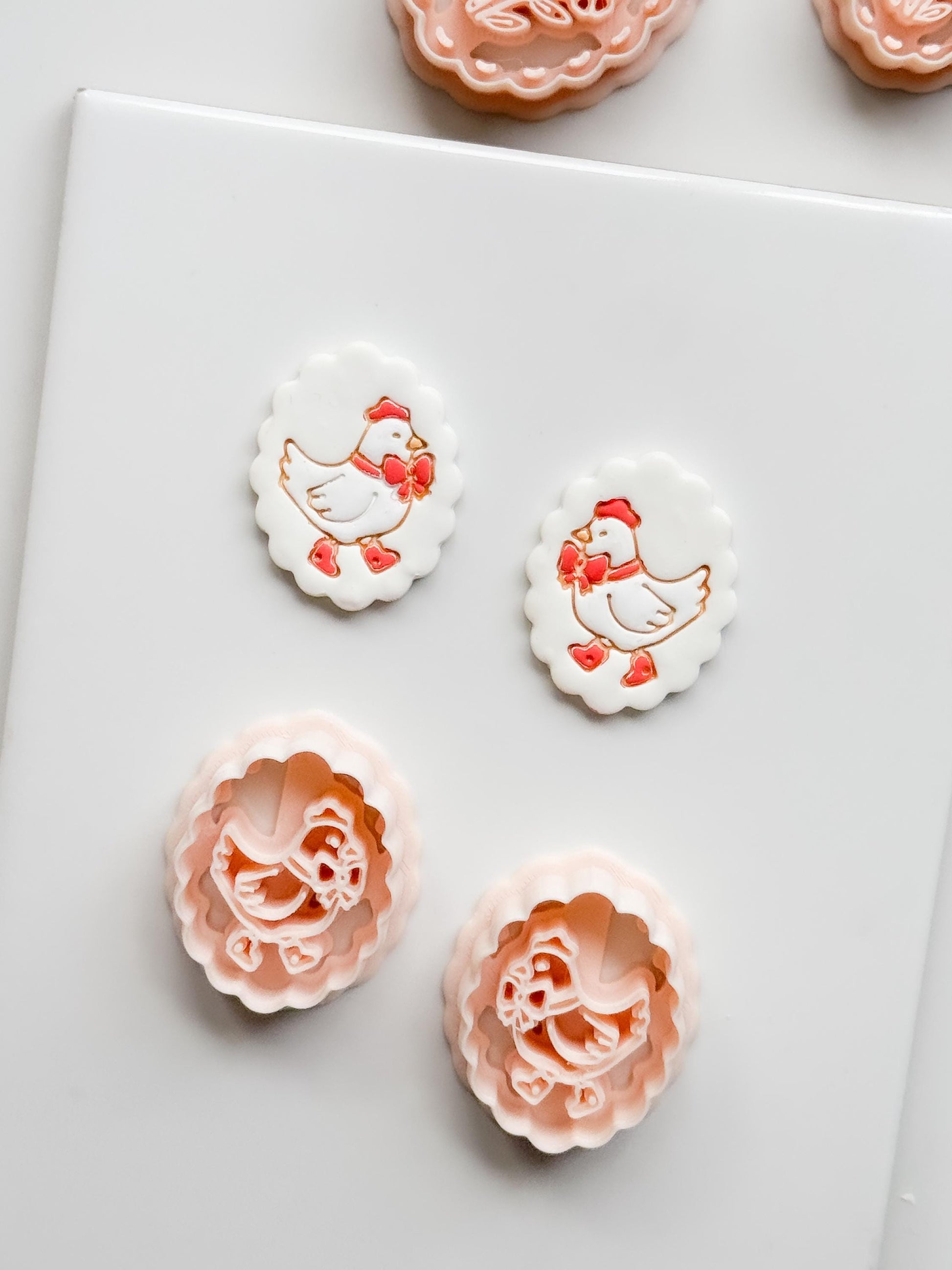 Cutey Chick Cutter: Oval Chicken Earring Shape for Polymer Clay