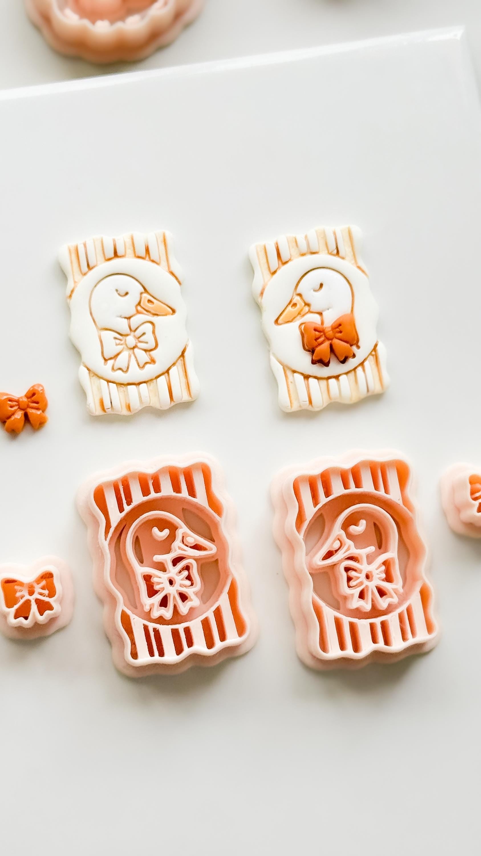 Poki Duck Frame Cutter: Striped Rectangle Polymer Clay
