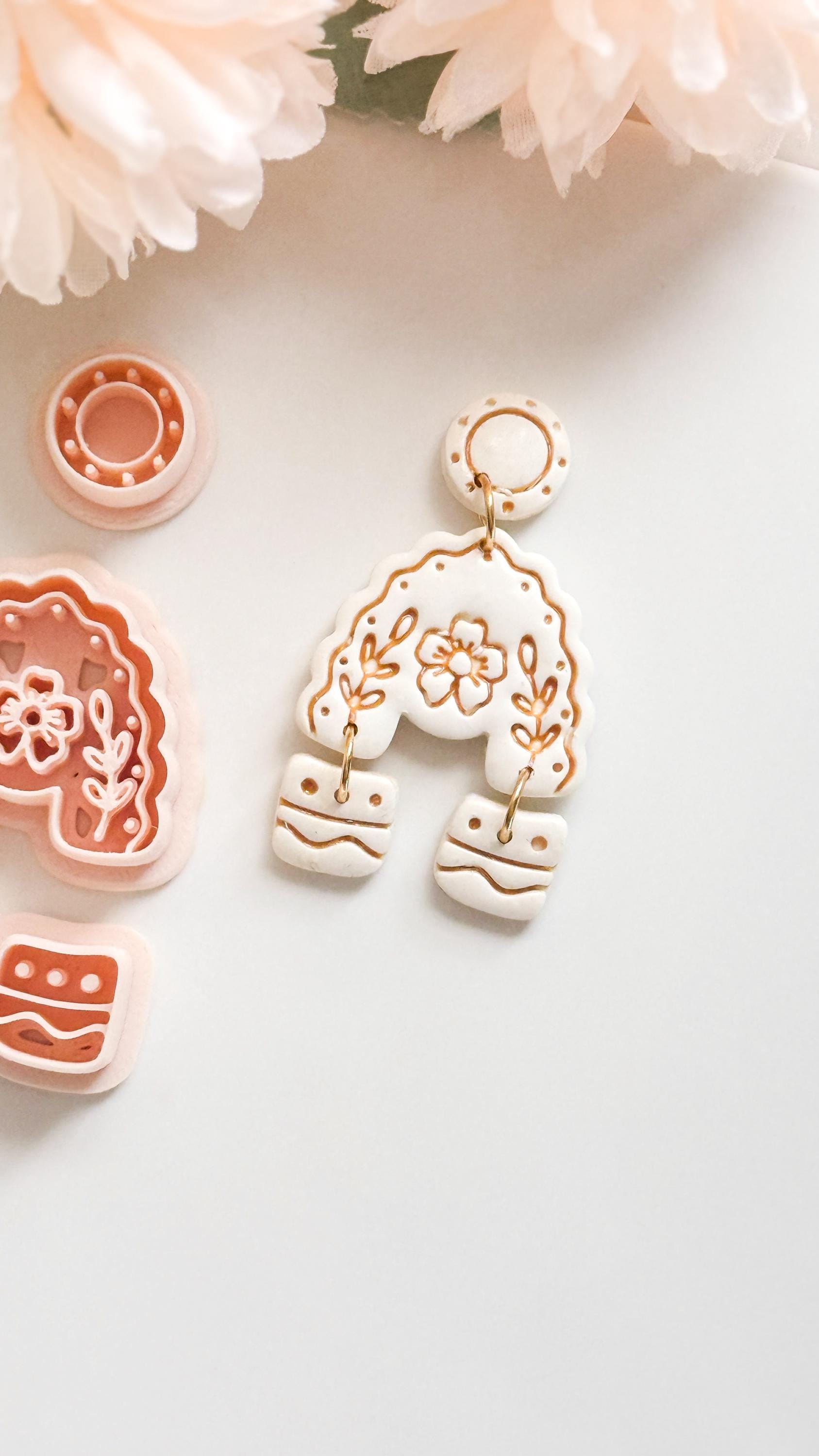Folk Floral Arch Polymer Clay Cutter: Botanical Rainbow Embosser