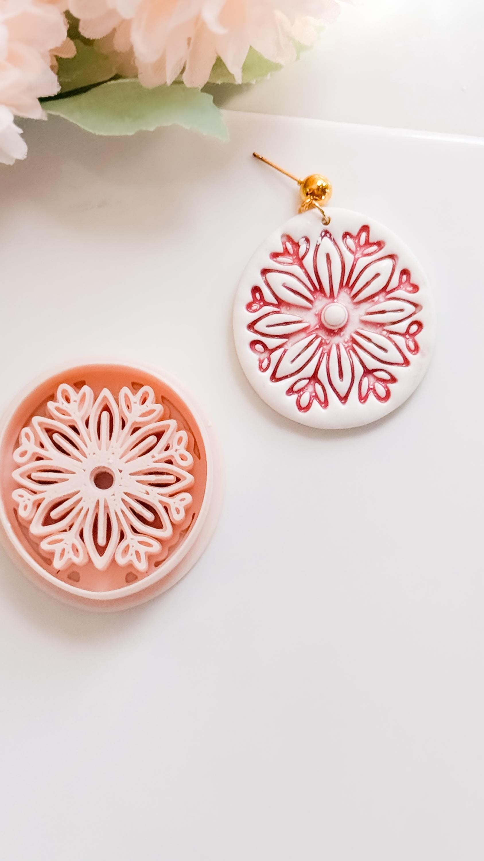 Eira Bloom Polymer Clay Cutter: Floral Mandorla Embosser