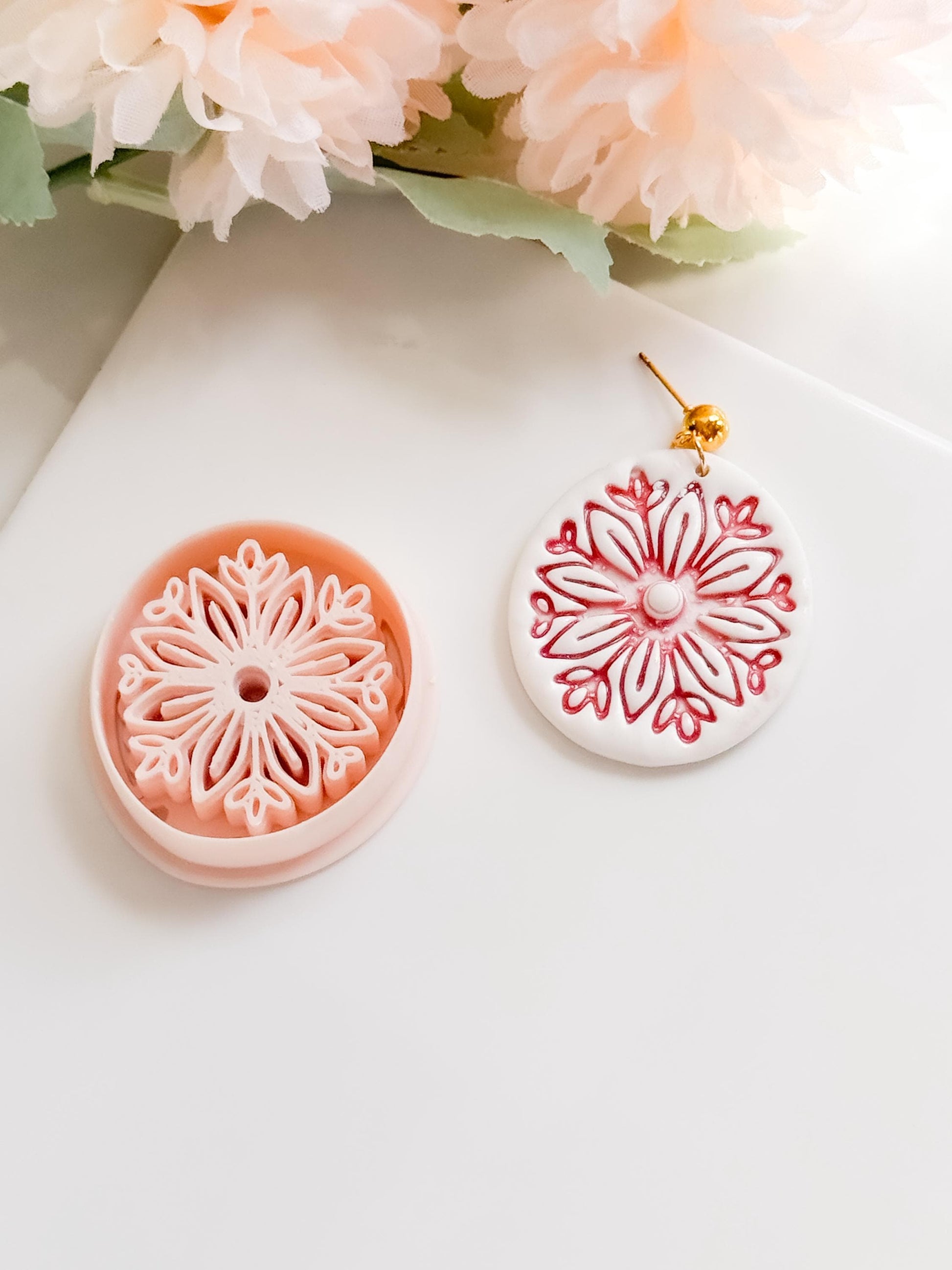 Eira Bloom Polymer Clay Cutter: Floral Mandorla Embosser