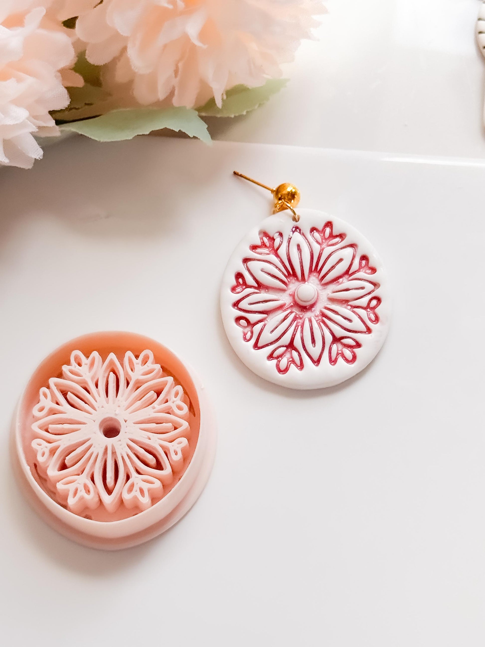 Eira Bloom Polymer Clay Cutter: Floral Mandorla Embosser