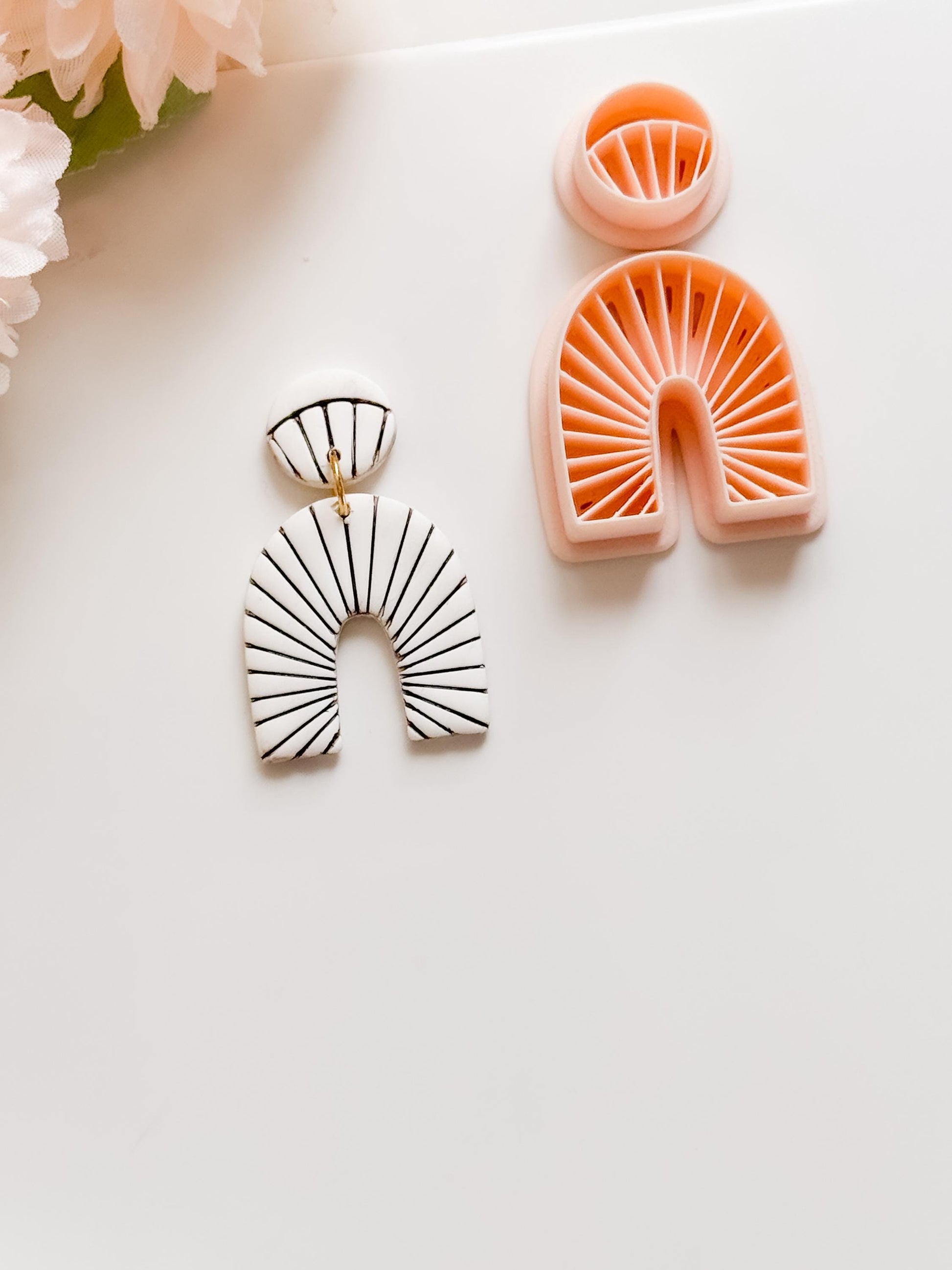 Noe Lines Polymer Clay Cutter: Geometric Arched Stripe Embosser