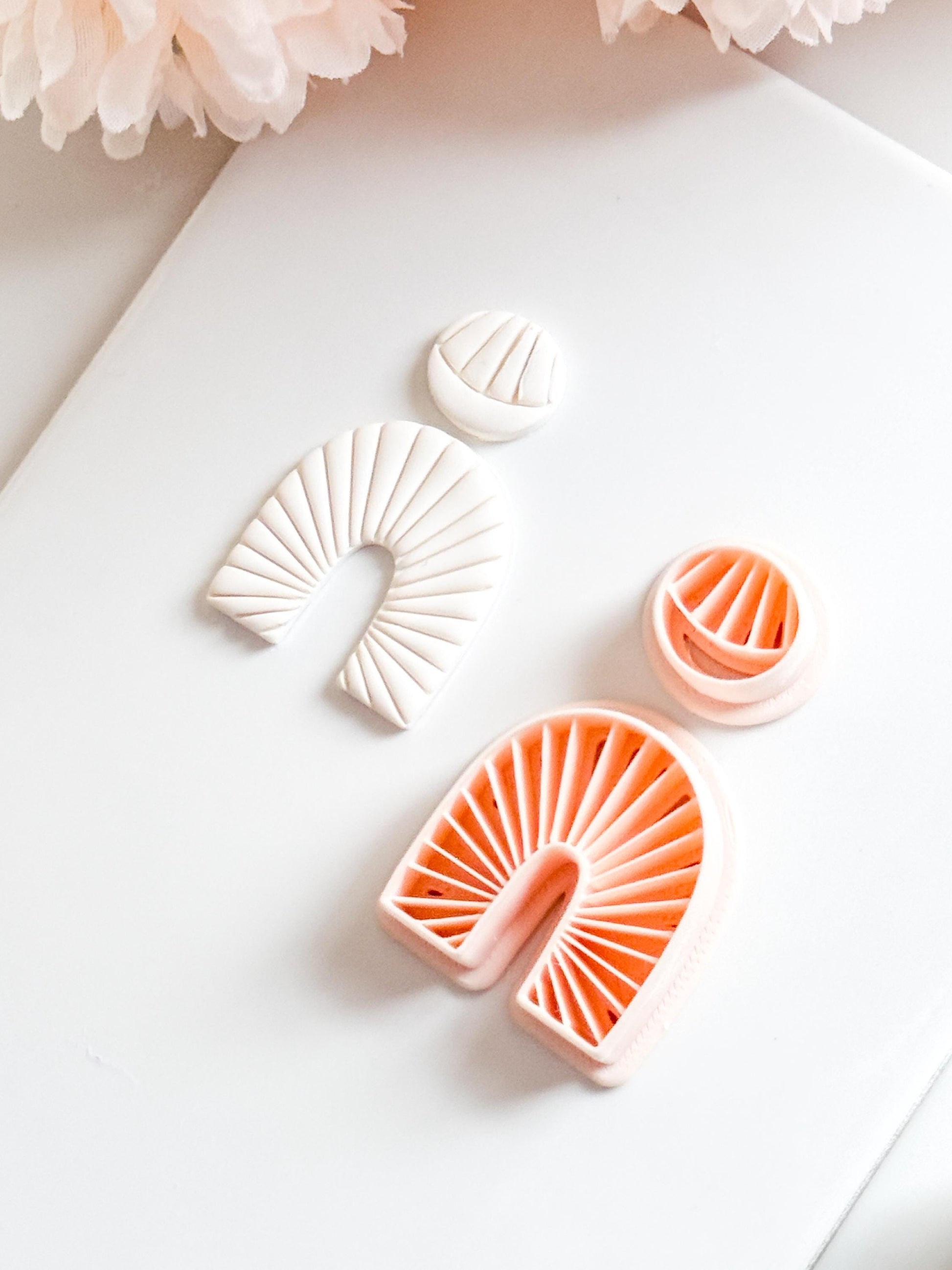 Noe Lines Polymer Clay Cutter: Geometric Arched Stripe Embosser