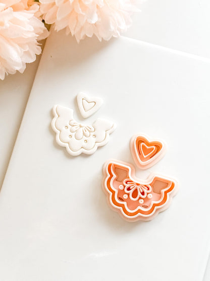 Una Frill Polymer Clay Cutter: Scalloped Edge Arch Embosser