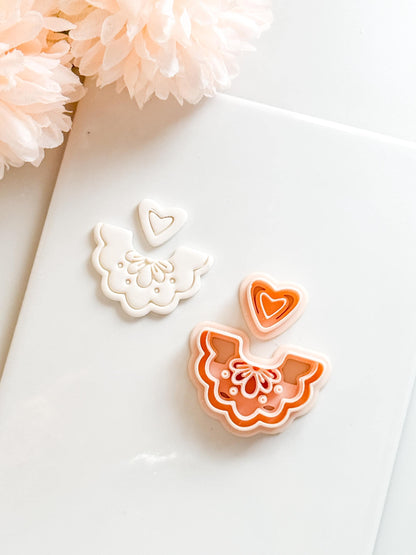 Una Frill Polymer Clay Cutter: Scalloped Edge Arch Embosser