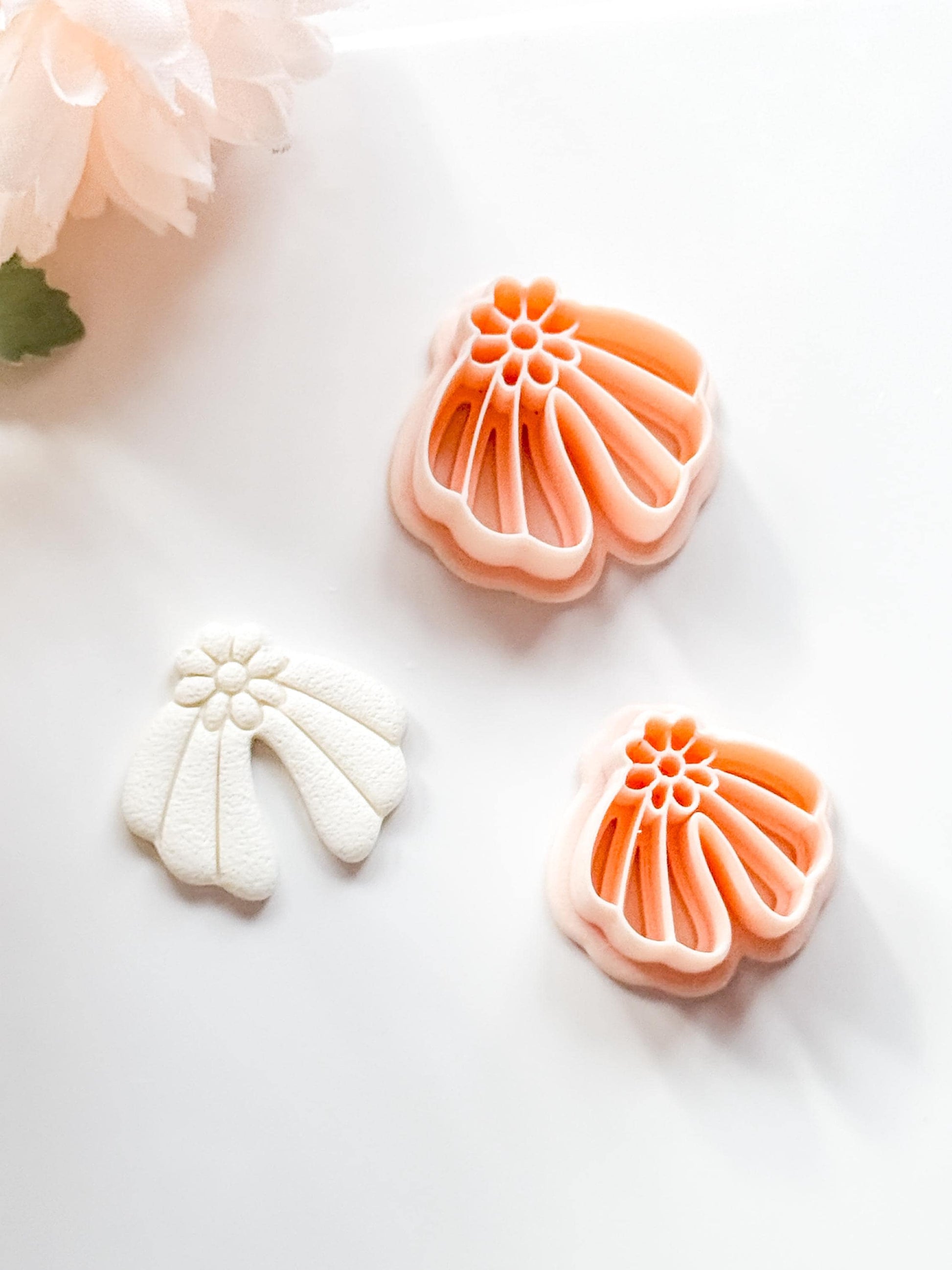 Daisy Dora Clay Cutter: Groovy Floral Arch Design for Polymer Clay Jewelry