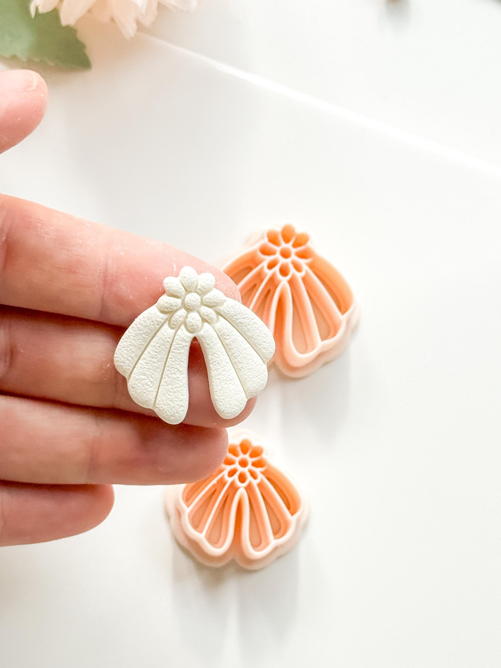 Daisy Dora Clay Cutter: Groovy Floral Arch Design for Polymer Clay Jewelry