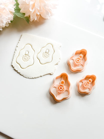Pebble Koa Polymer Clay Cutter: Organic Shape Embossing Flower Jewelry Tool
