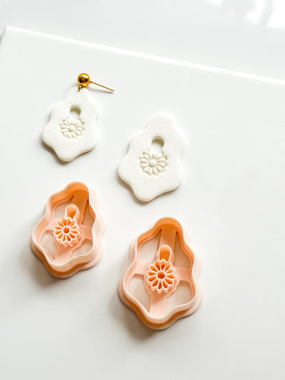 Pebble Koa Polymer Clay Cutter: Organic Shape Embossing Flower Jewelry Tool