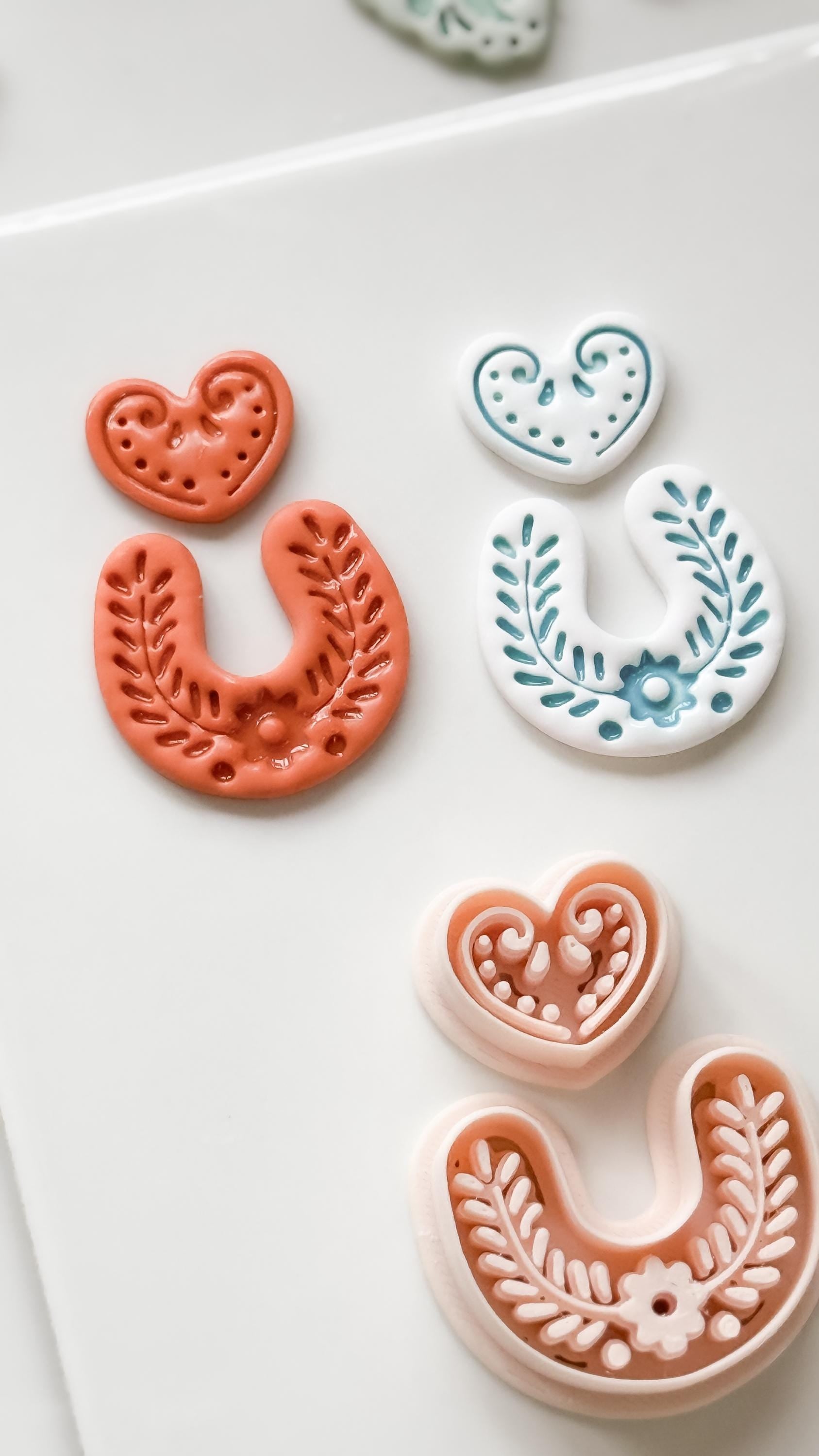 Puebla Heart Arch Clay Cutter: Floral Shape for Polymer Clay