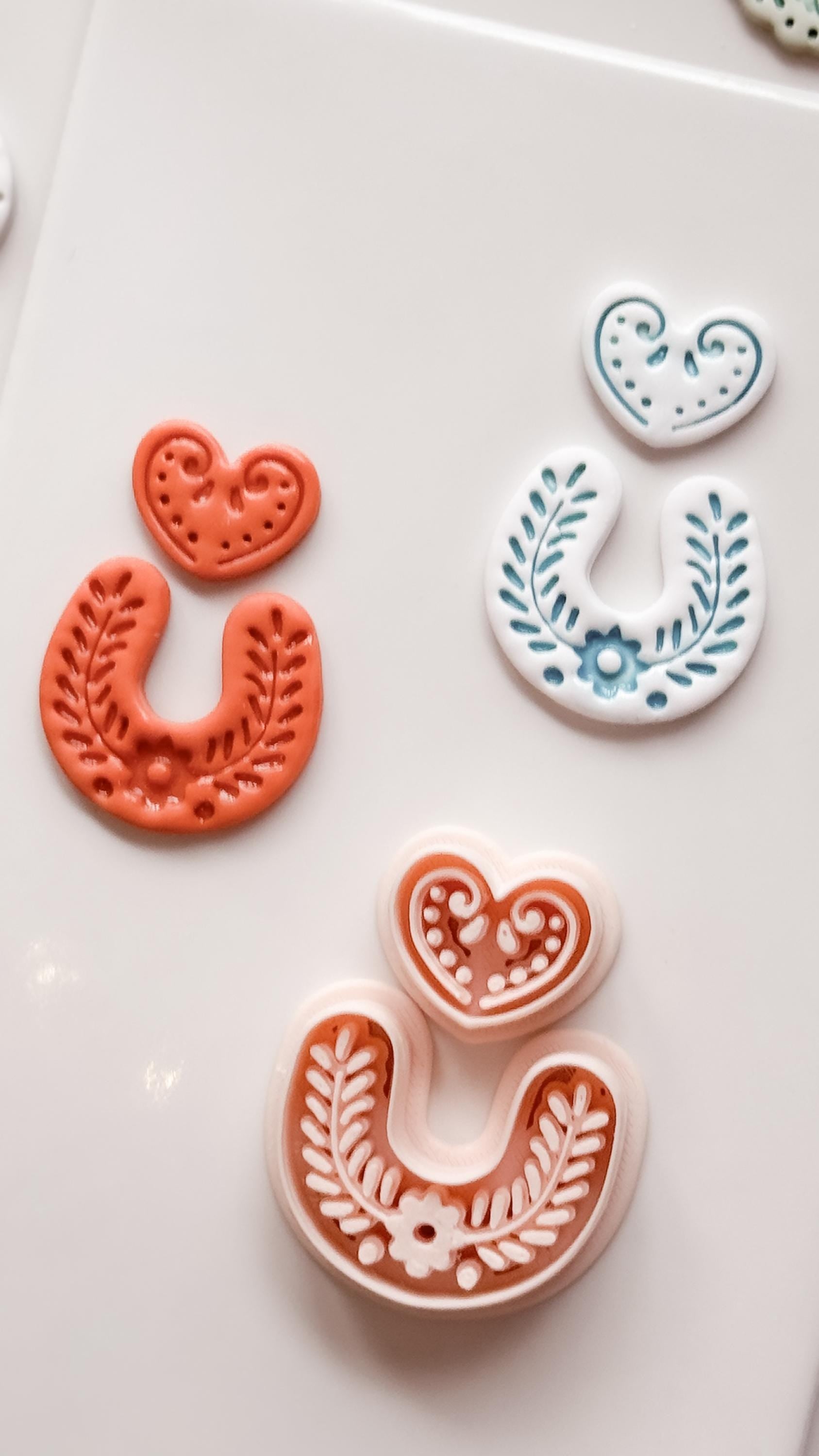 Puebla Heart Arch Clay Cutter: Floral Shape for Polymer Clay