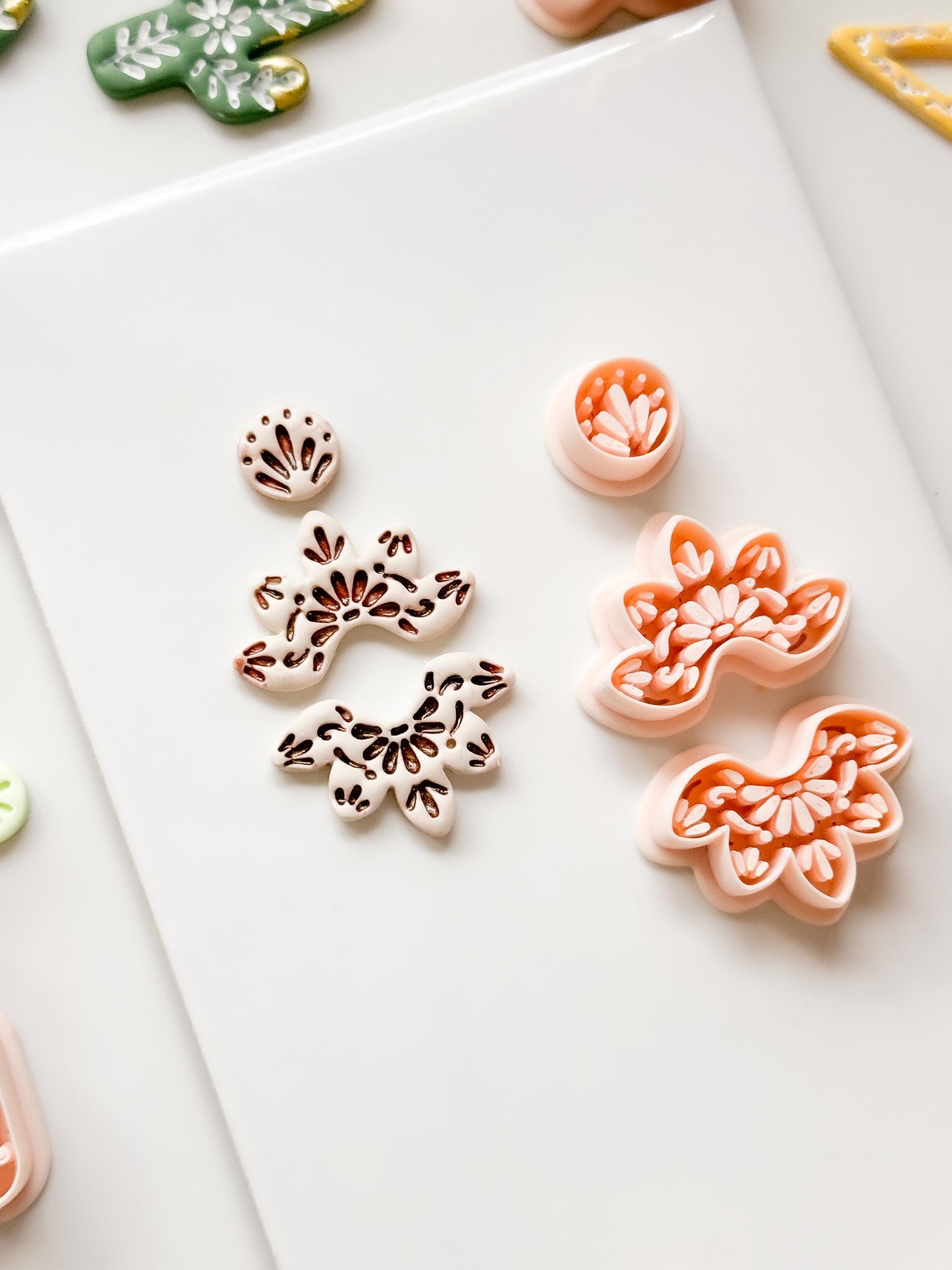 Talavera Cruz Clay Cutter: Floral Fan Shape for Polymer Clay