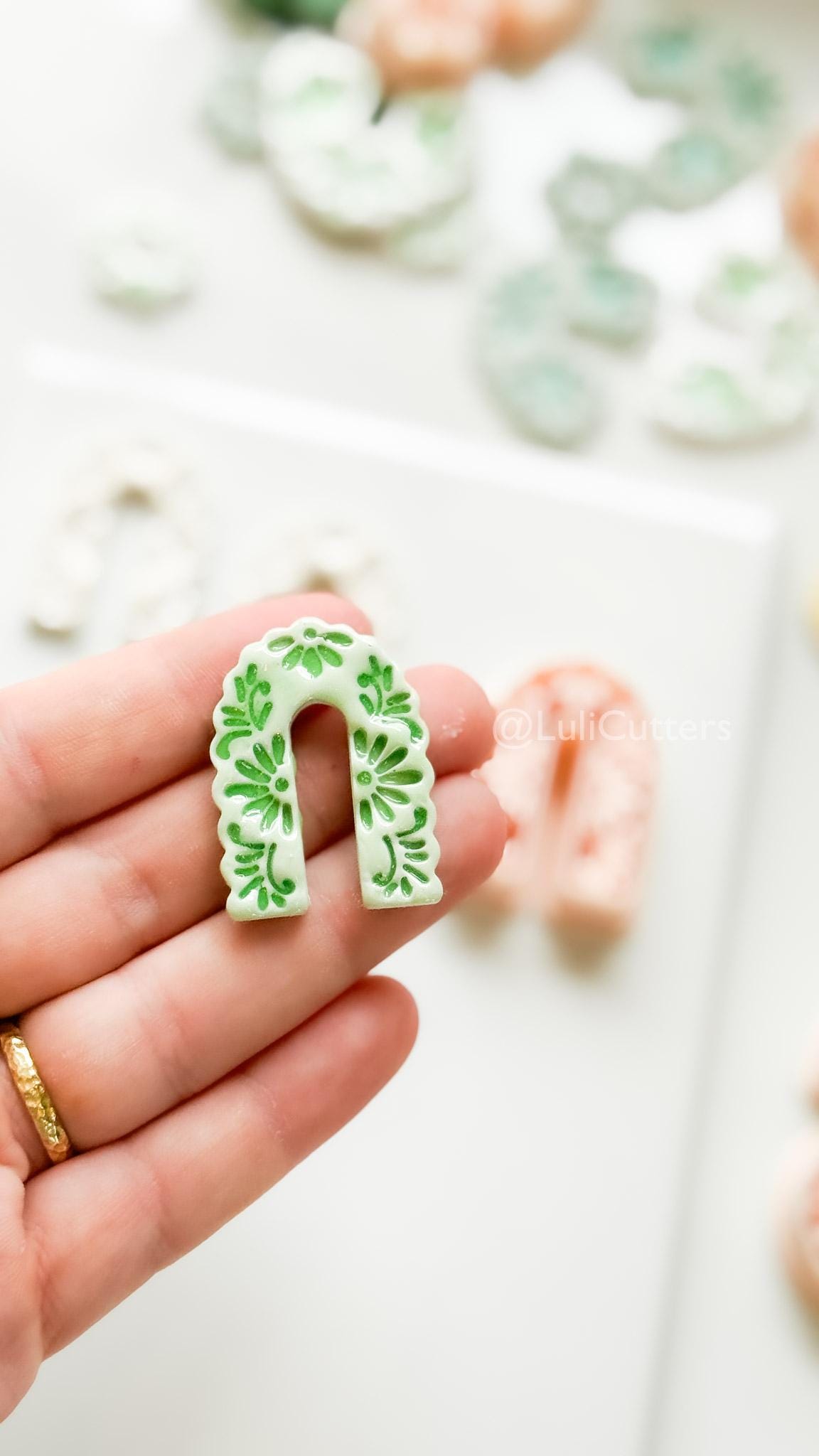 Arco Florale Clay Cutter: Floral Arch Shape for Polymer Clay