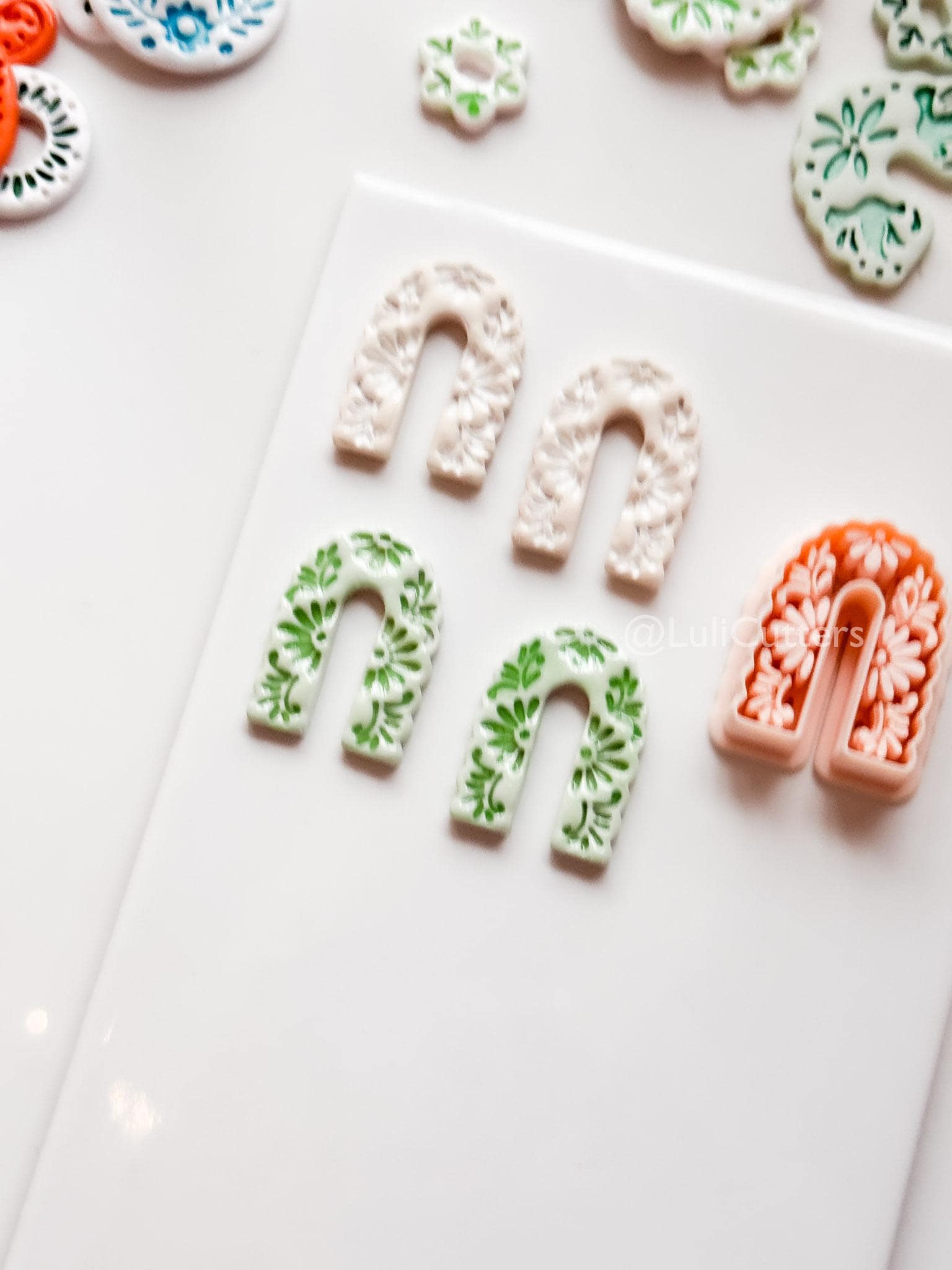 Arco Florale Clay Cutter: Floral Arch Shape for Polymer Clay