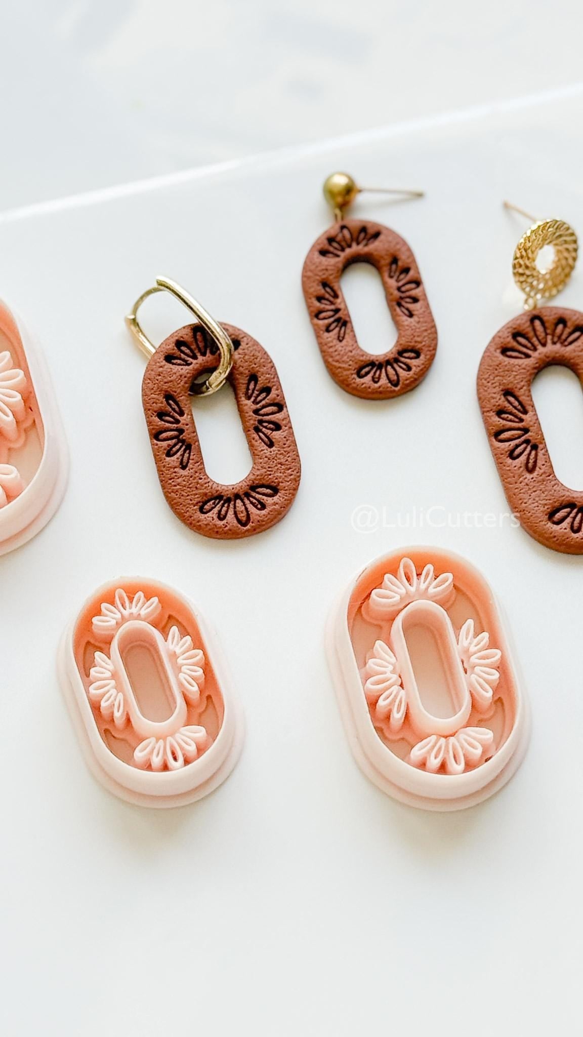 Olya Oval Cutter : Ornamental Oval Shape for Polymer Clay Earrings