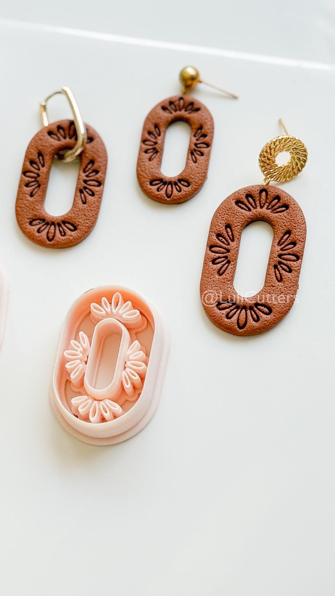 Olya Oval Cutter : Ornamental Oval Shape for Polymer Clay Earrings