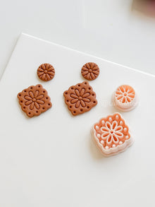 Jardin tile clay cutter: Floral Embossed Polymer Clay Earring
