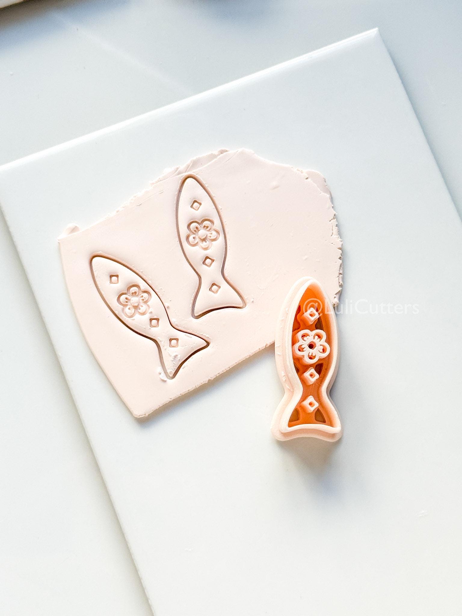 Sardine Chérie Cutter | Fish Bow Shape Tool for Polymer Clay