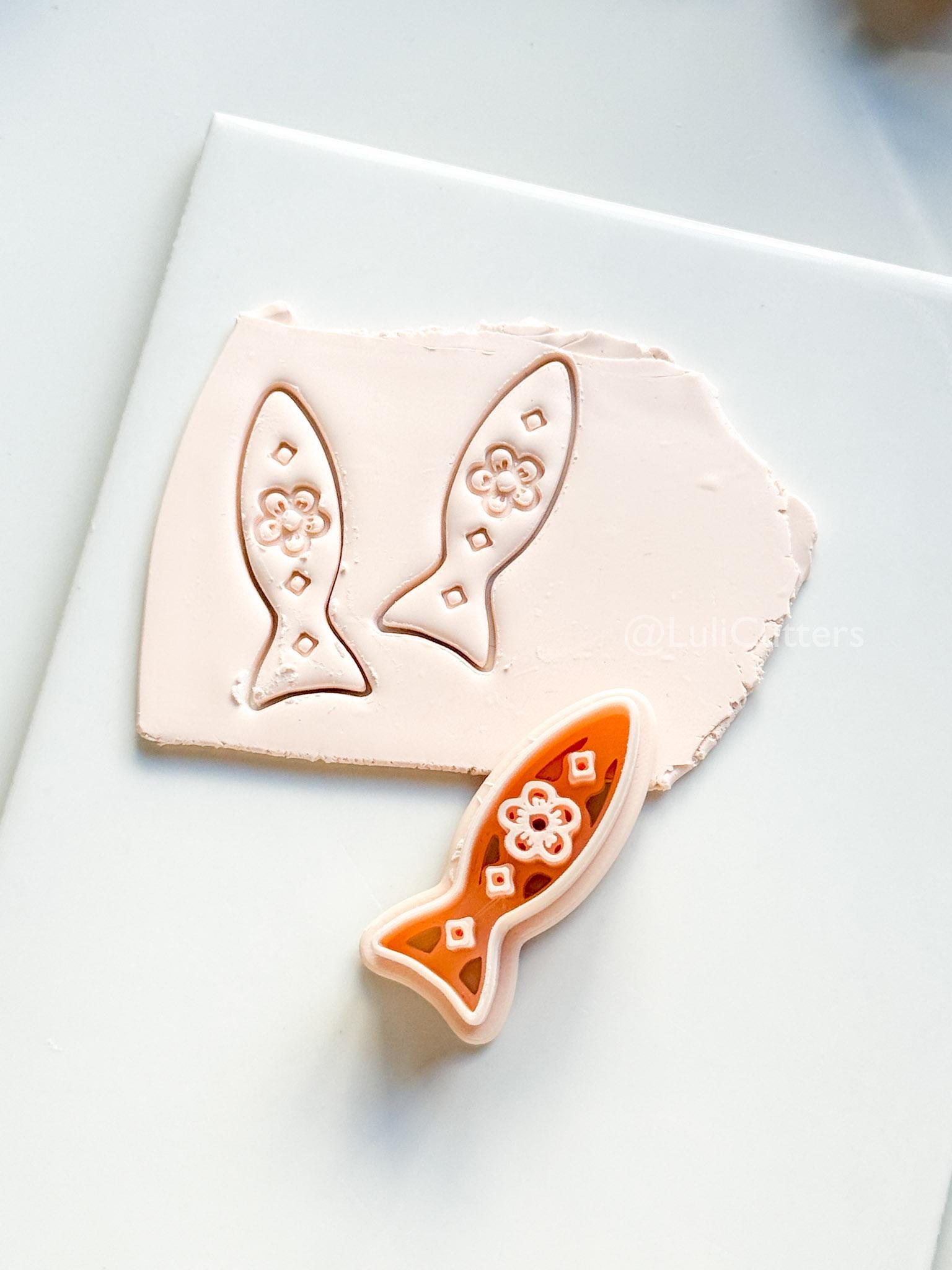 Sardine Chérie Cutter | Fish Bow Shape Tool for Polymer Clay