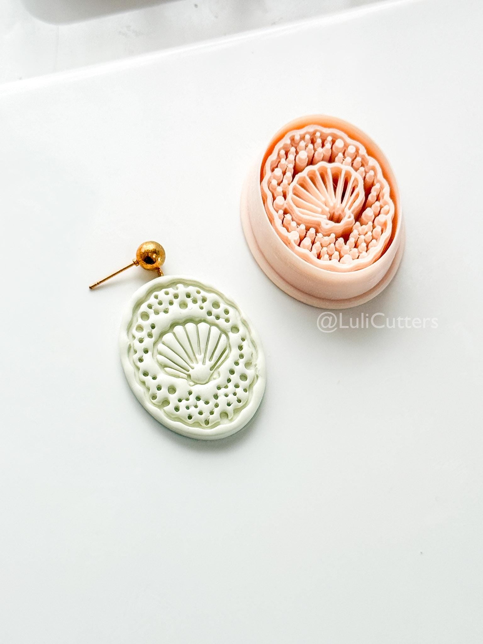 Shell Laura Cutter: Seashell with Pearl Frame for Polymer Clay