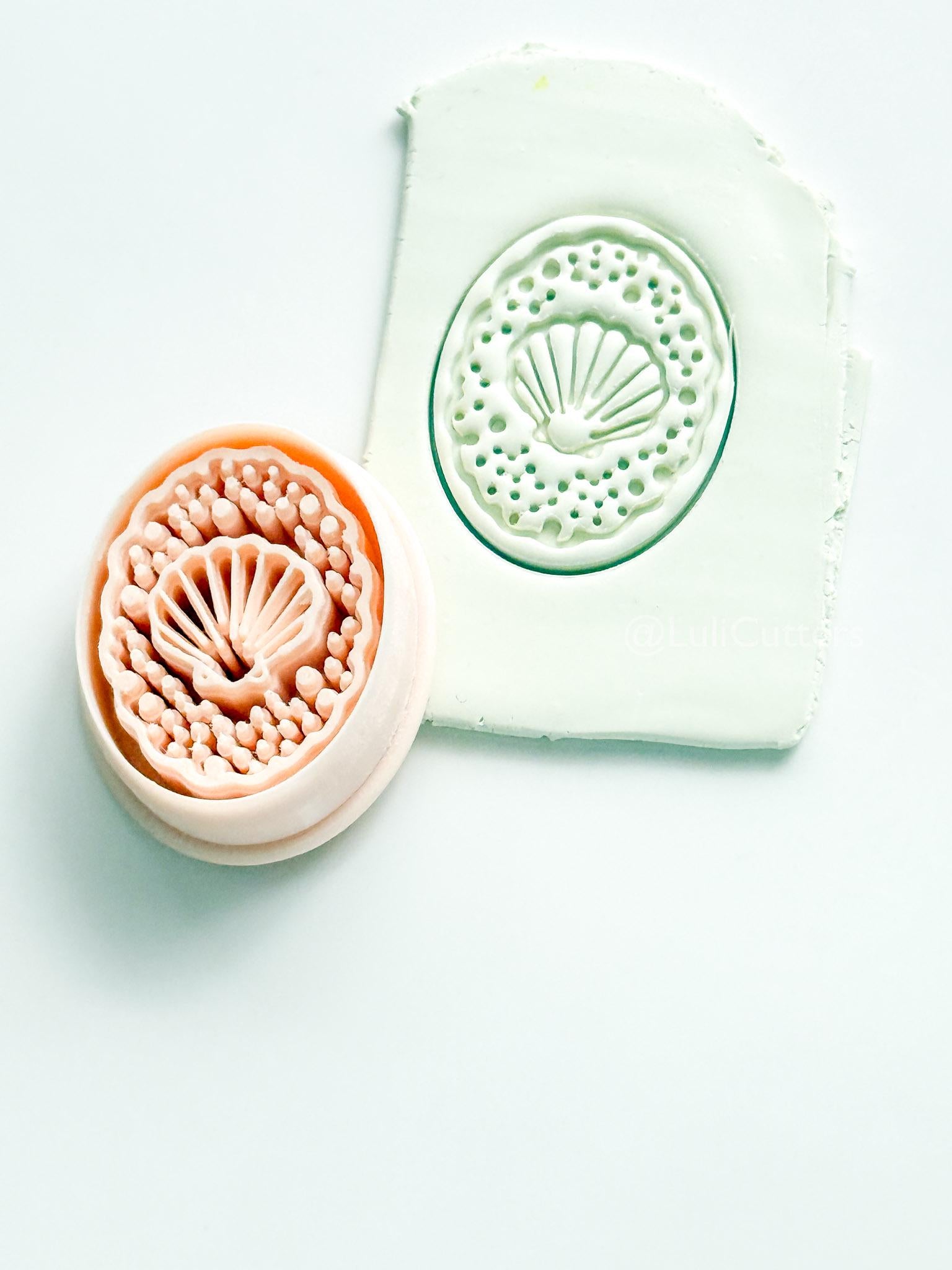 Shell Laura Cutter: Seashell with Pearl Frame for Polymer Clay
