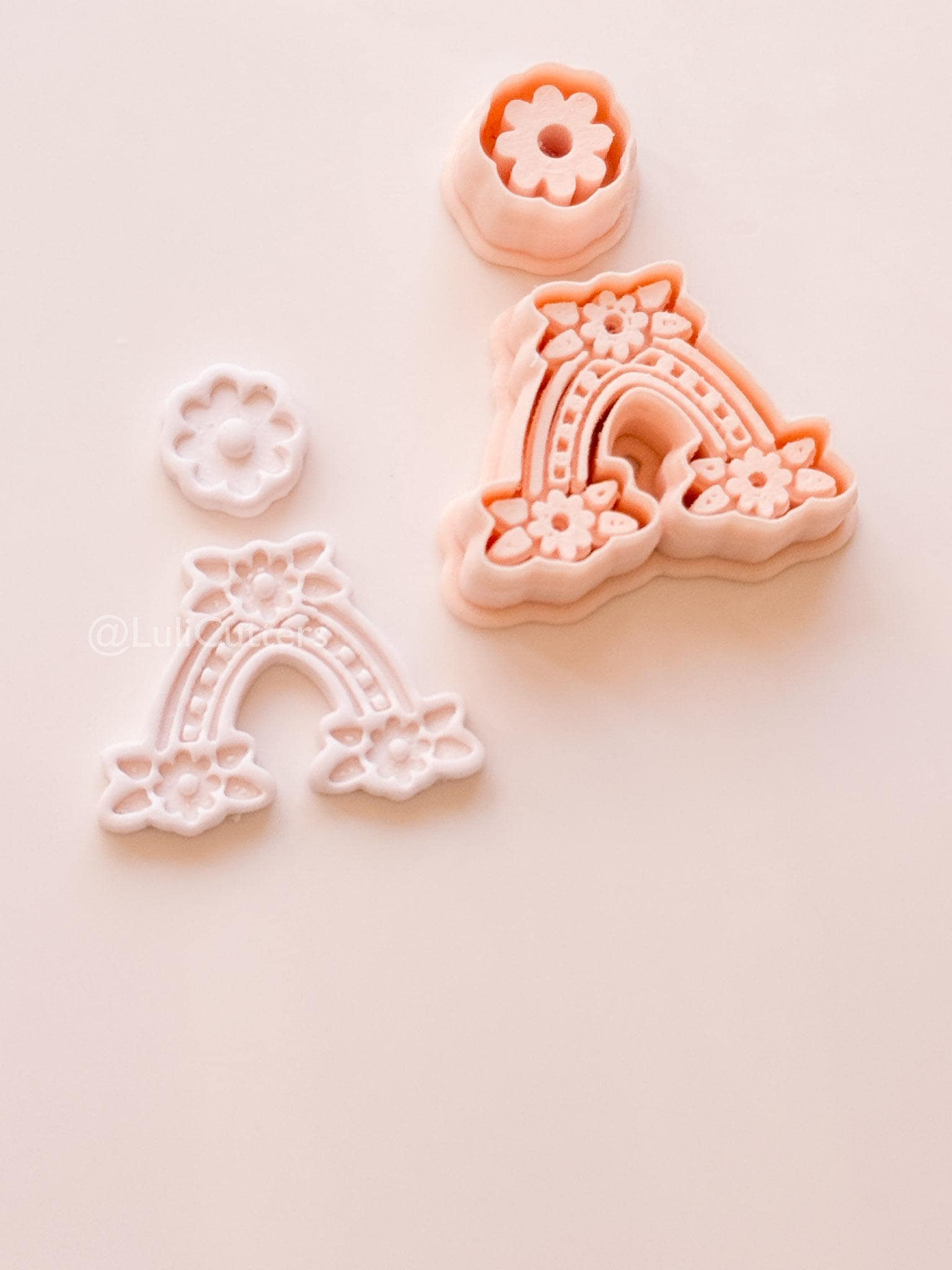 Rainbow Daisy Cutter: Floral Arch Shape for Polymer Clay