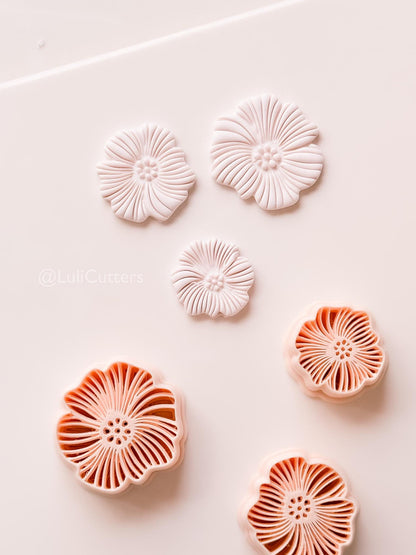 Ribbed Texture Flower Cutter: Intricate Layered Petal Design for Polymer Clay