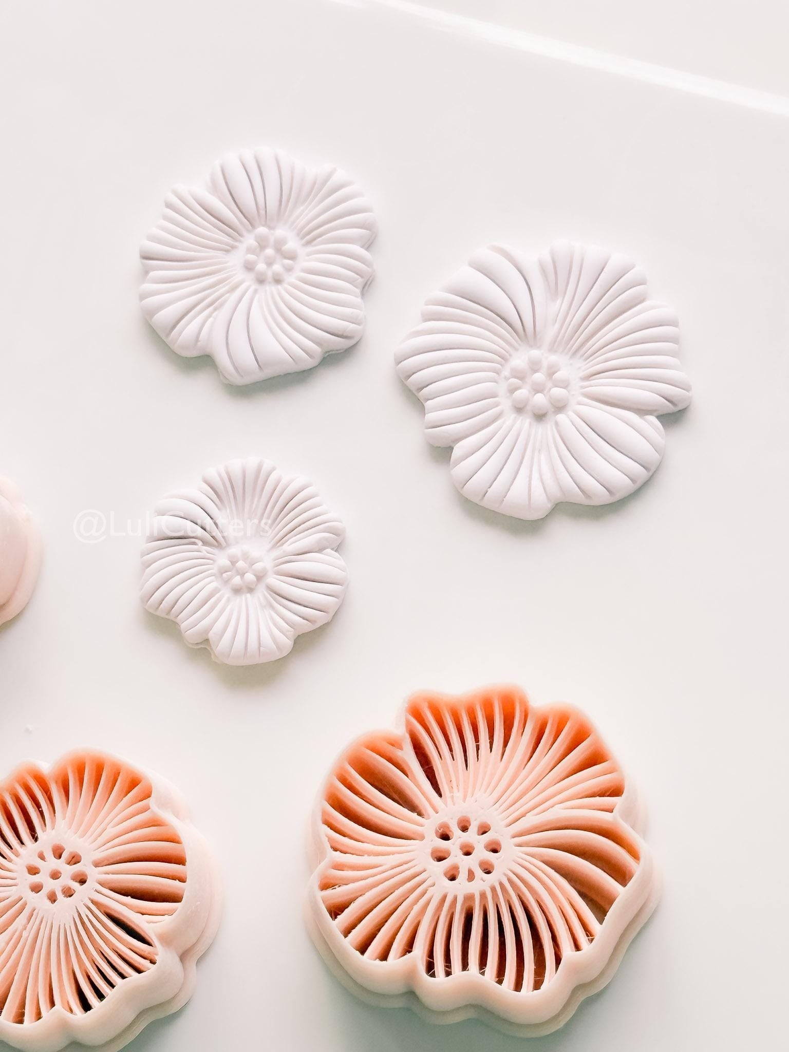 Ribbed Texture Flower Cutter: Intricate Layered Petal Design for Polymer Clay