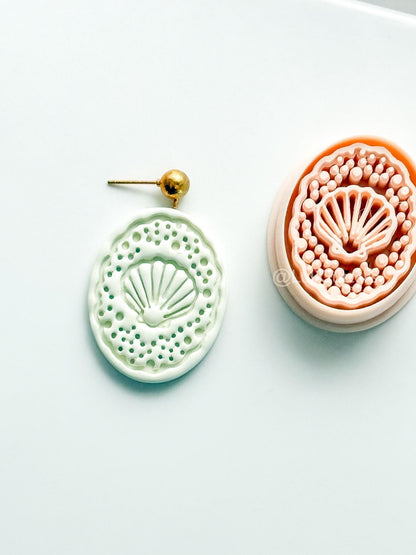 Shell Laura Cutter: Seashell with Pearl Frame for Polymer Clay
