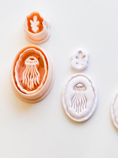 Coastal Cameo Cutter: Jellyfish & Delicate Seashell Design for Polymer Clay