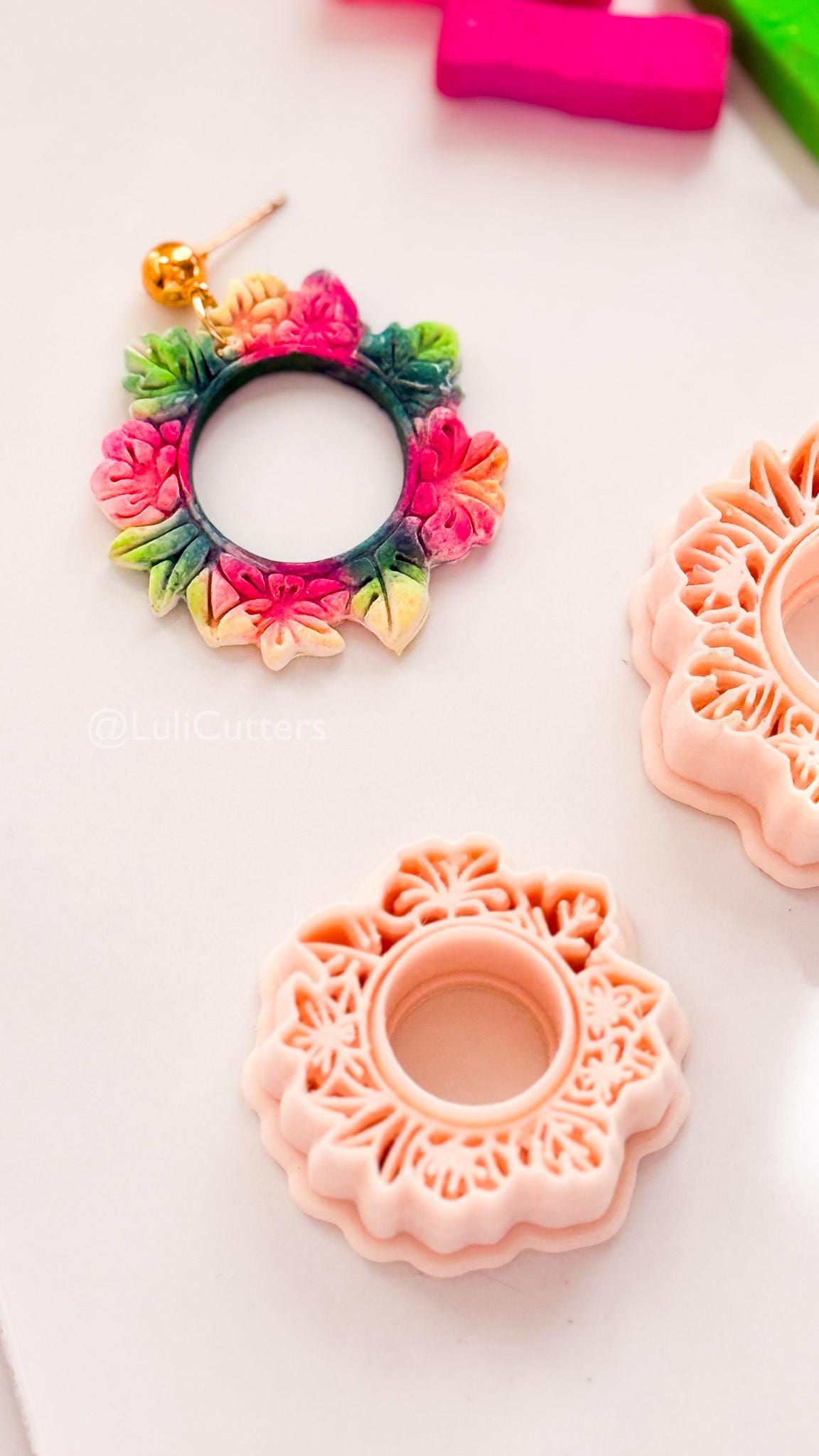 Hawaii floral wreath | Floral Circle Shape for Polymer Clay