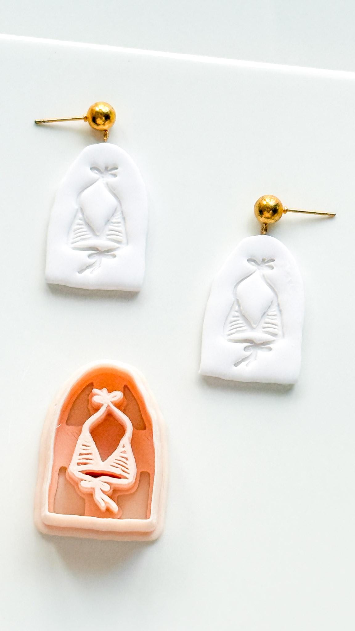 Bikini Top Cutter: Striped Swimsuit Design for Polymer Clay