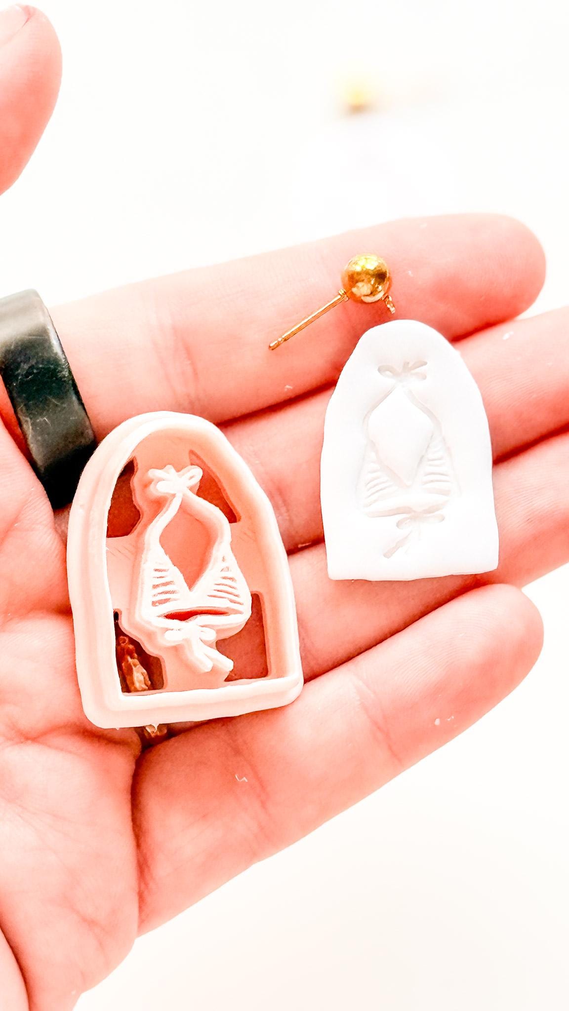 Bikini Top Cutter: Striped Swimsuit Design for Polymer Clay