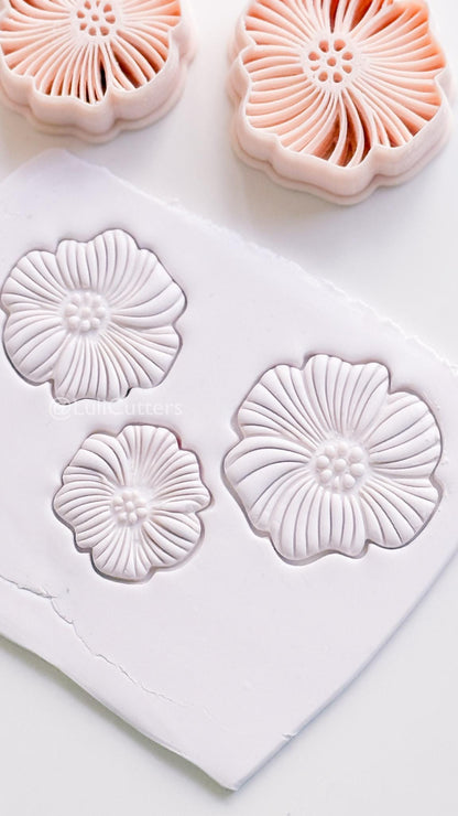 Ribbed Texture Flower Cutter: Intricate Layered Petal Design for Polymer Clay