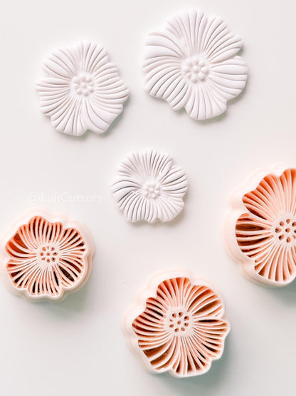 Ribbed Texture Flower Cutter: Intricate Layered Petal Design for Polymer Clay