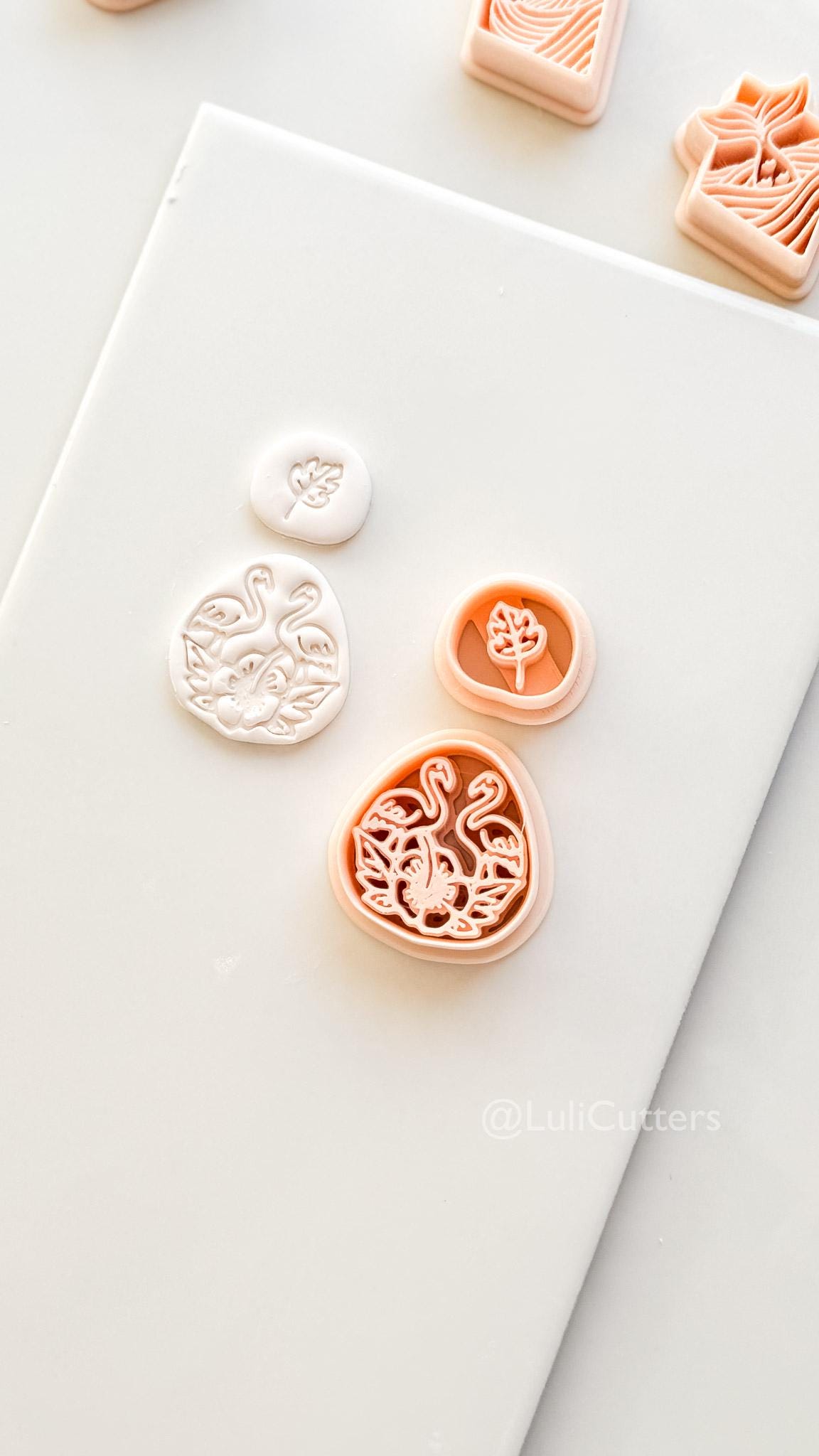 Flamingo Floral Teardrop Cutter: Tropical Bird and Hibiscus Shape for Polymer Clay