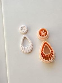 Sand Dollar Teardrop Cutter: Coastal Shell Pattern Shape for Polymer Clay
